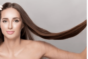 Haarausfall bei Frauen – Ursachen, Behandlung & Haartransplantation